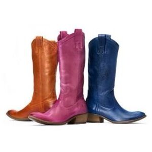 Vintage Frye Carson Pull On Boot Magenta